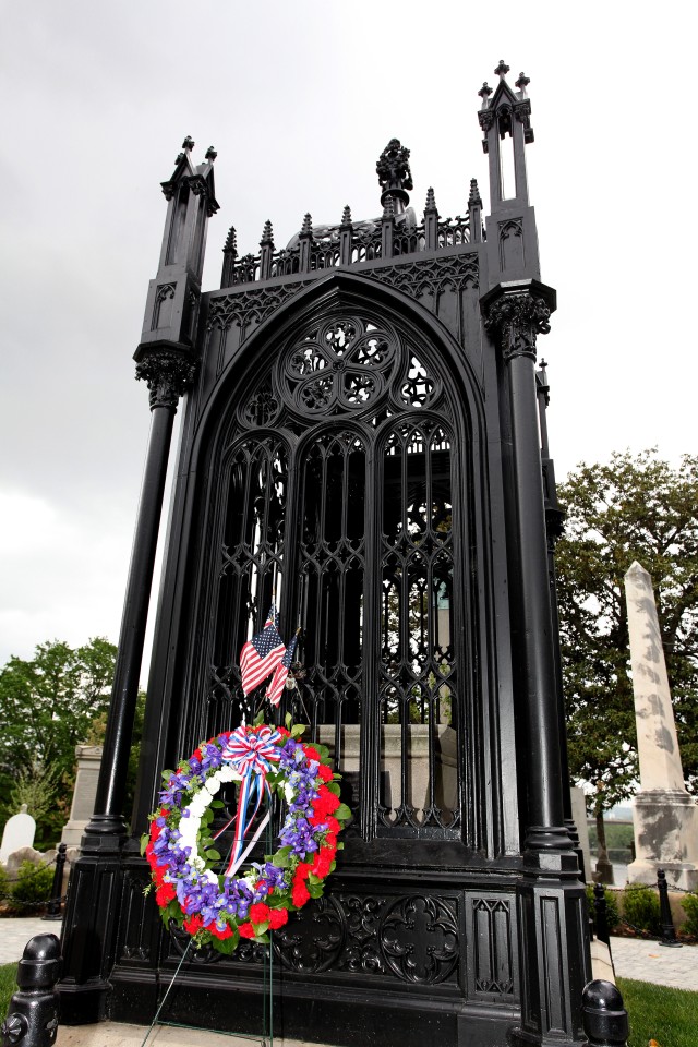 Soldiers Honor President James Monroe at Hollywood Cemetery