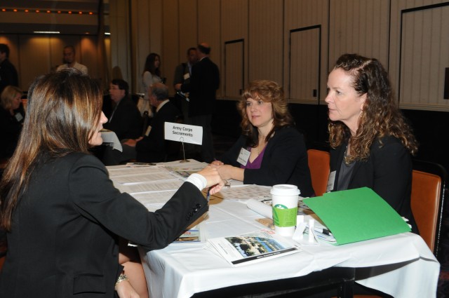 Speed-dating connects Corps and small businesses