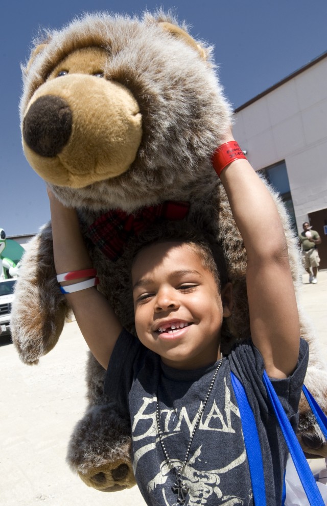 Fort Meade honors, entertains, educates children at Fun Fair