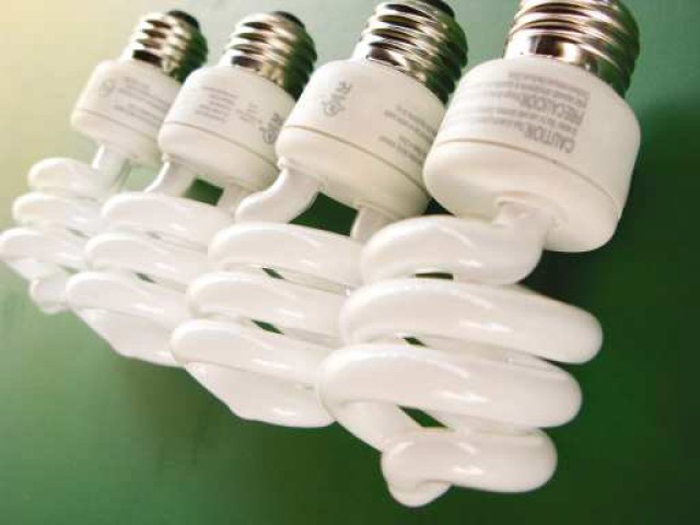 Fluorescent bulbs good for environment, if treated properly