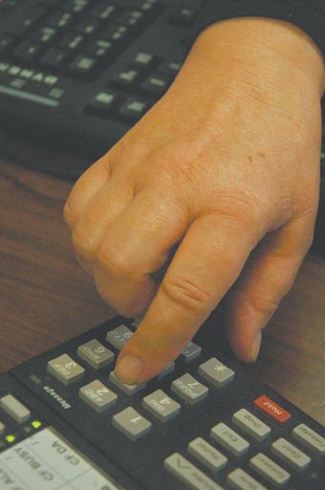Saving taxpayers money by dialing direct on federal telephones lines