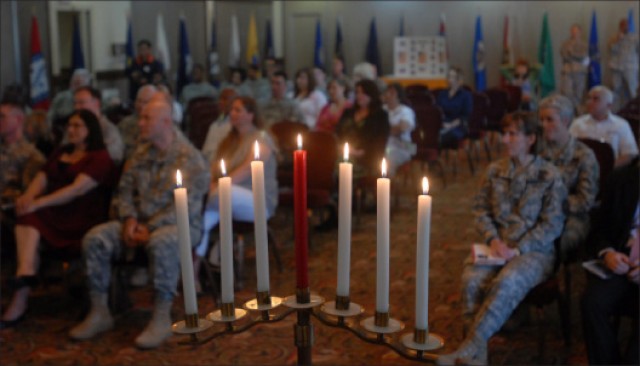Area IV Soldiers remember victims of the Holocaust