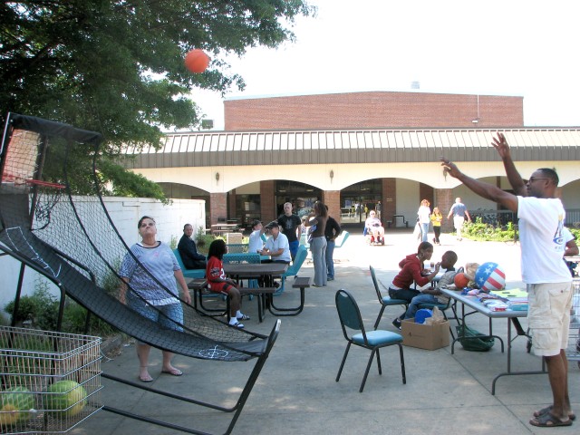 Commissaries hold customer appreciation day