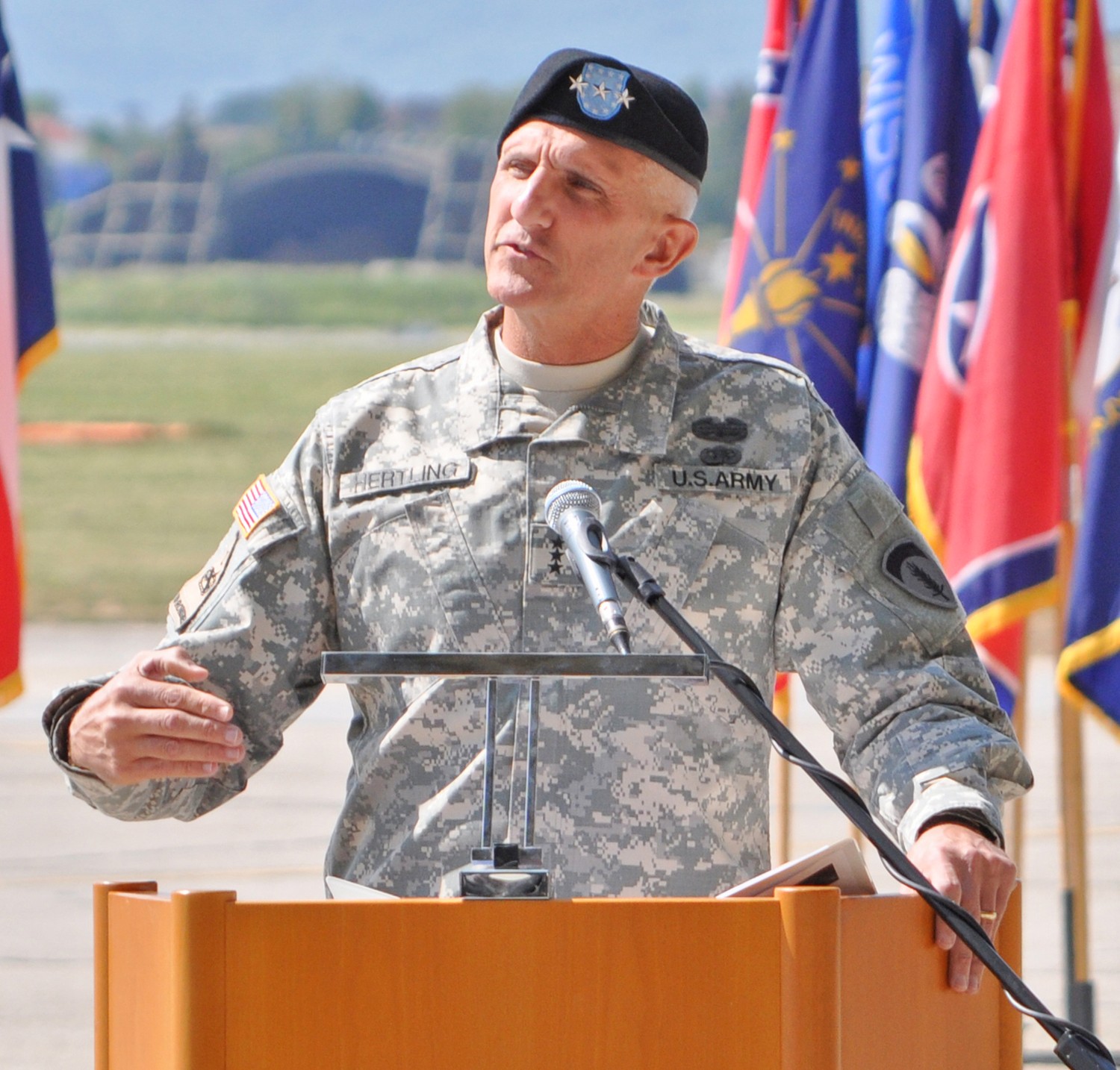 1st Armored Division cases its colors before moving to Fort Bliss ...