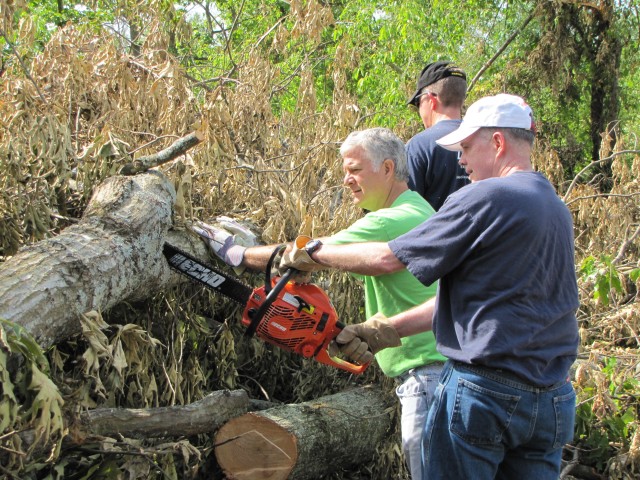 Lt. Gen Phillips Team Up With Rev. Tubbs And Bonwit To Clear Debris