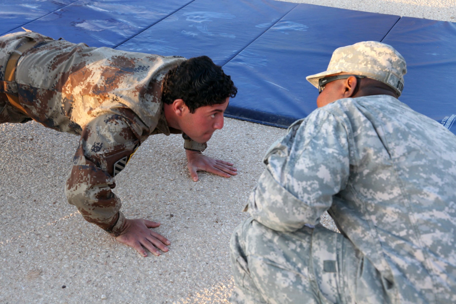 'Maintain' Battalion hosts Iraq's first field medical badge competition ...