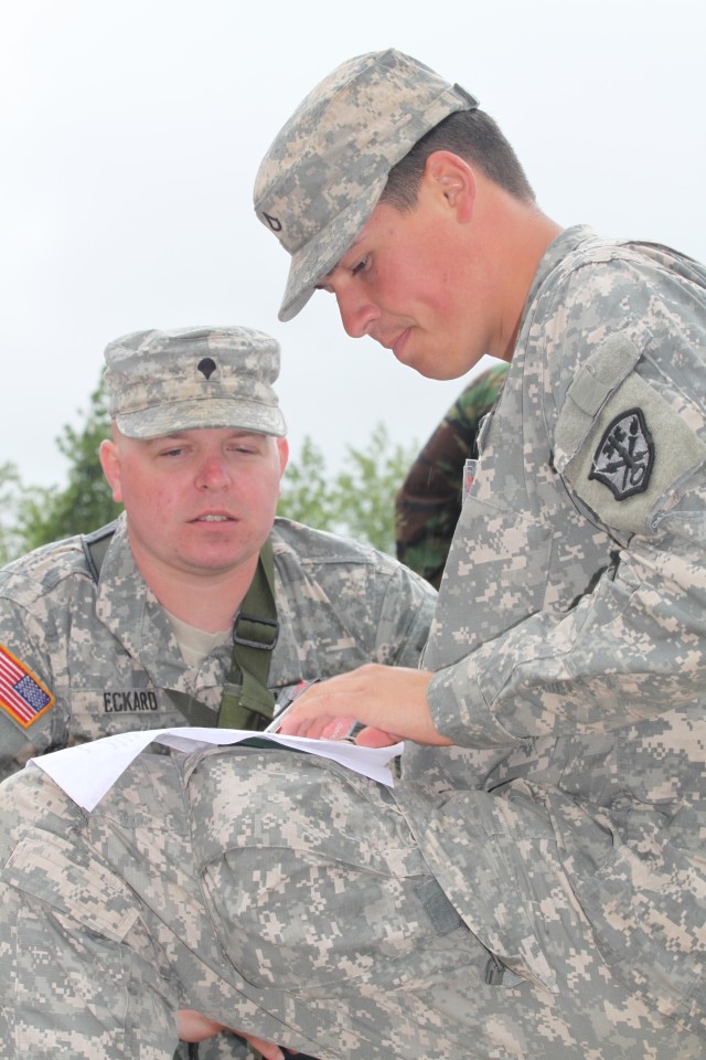 Reserve MI Battalion Conducts Training Exercise