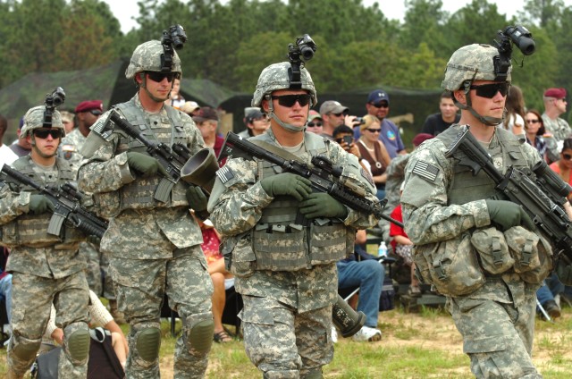 Paratroopers Demonstrate Capabilities to Public during Joint Operational Access Demonstration