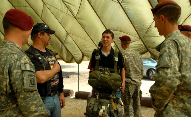 Paratroopers Demonstrate Capabilities to Public during Joint Operational Access Demonstration