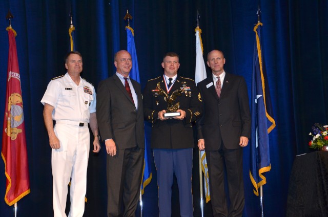 USASMDC/ARTSTRAT Soldier selected as outstanding NCO