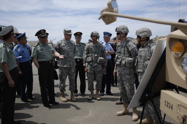 Chinese PLA delegation visits NTC