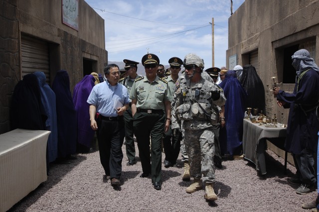 Chinese PLA delegation visits NTC