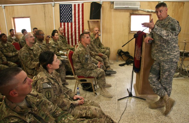 SMA meets with Spann Soldiers 1