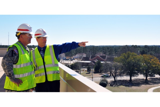 Army's vice chief checks BRAC construction at Bragg