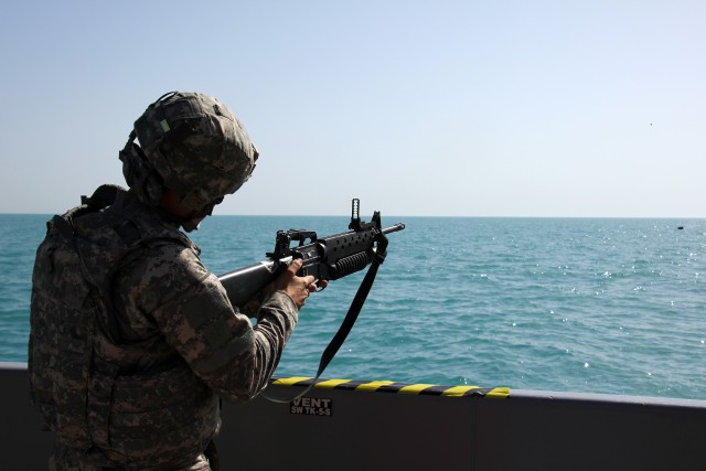 Desert Soldiers Train at Sea