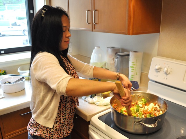 6-52nd ADA Battalion FRG holds Asian cooking class