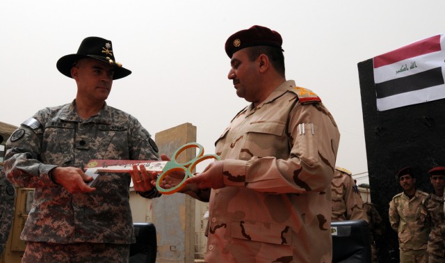 U.S. tranfers Karbala base to Iraqi Army