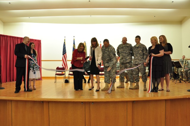 Army Strong Community Center Clackamas Community College Ribbon Cutting