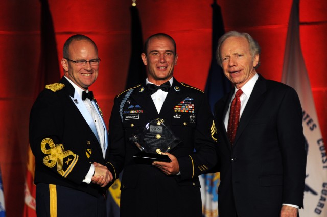 Sgt. Joe Kapacziewski named recipient of Freedom Award