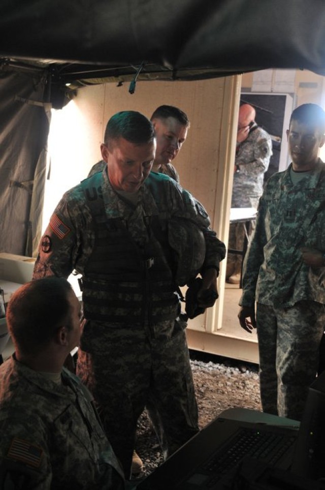 8th Tsc Commanding General Visits 65th Engineers At Pta 