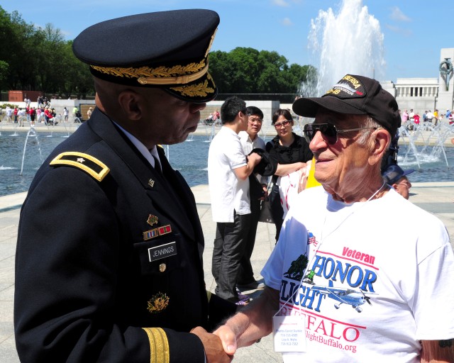 Jennings greets WWII veterans