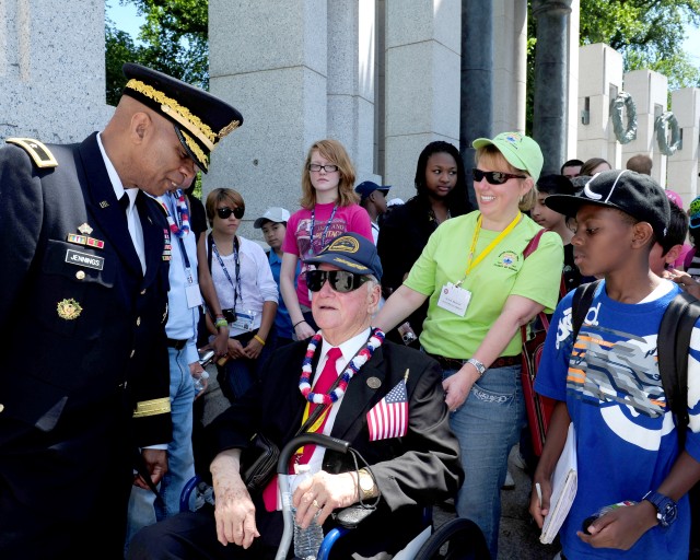 Jennings greets WWII veterans