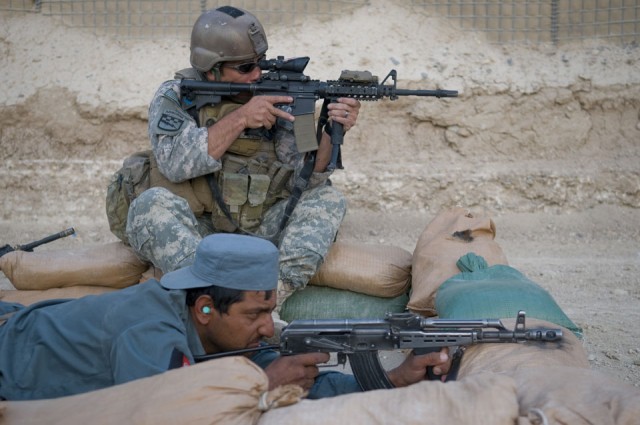 1-38 Cav. trains Kandahar Customs Police 