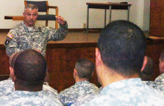 Aviation Branch CSM speaks to NCOs at Fort Riley