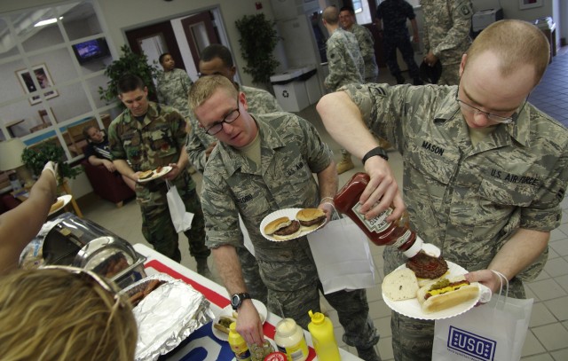 USO barbecue salutes area service members