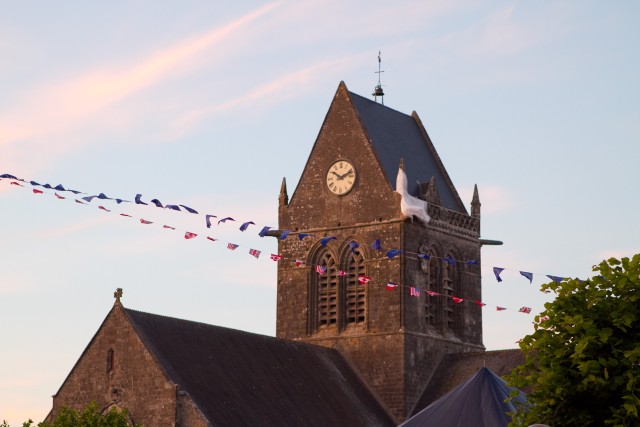 Paratroopers revisit roots in D-Day Commemoration