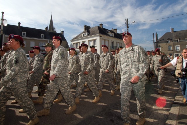 Paratroopers revisit roots in D-Day Commemoration