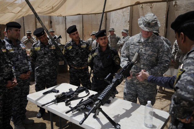 'First Lightning' Battalion artillerymen showcase weapons