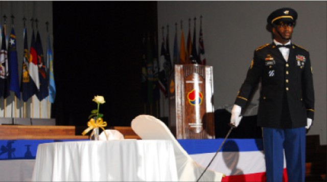 Soldiers honor 236 years of history, heritage, tradition/Birthday ball highlighted nations strength from men, women at arms