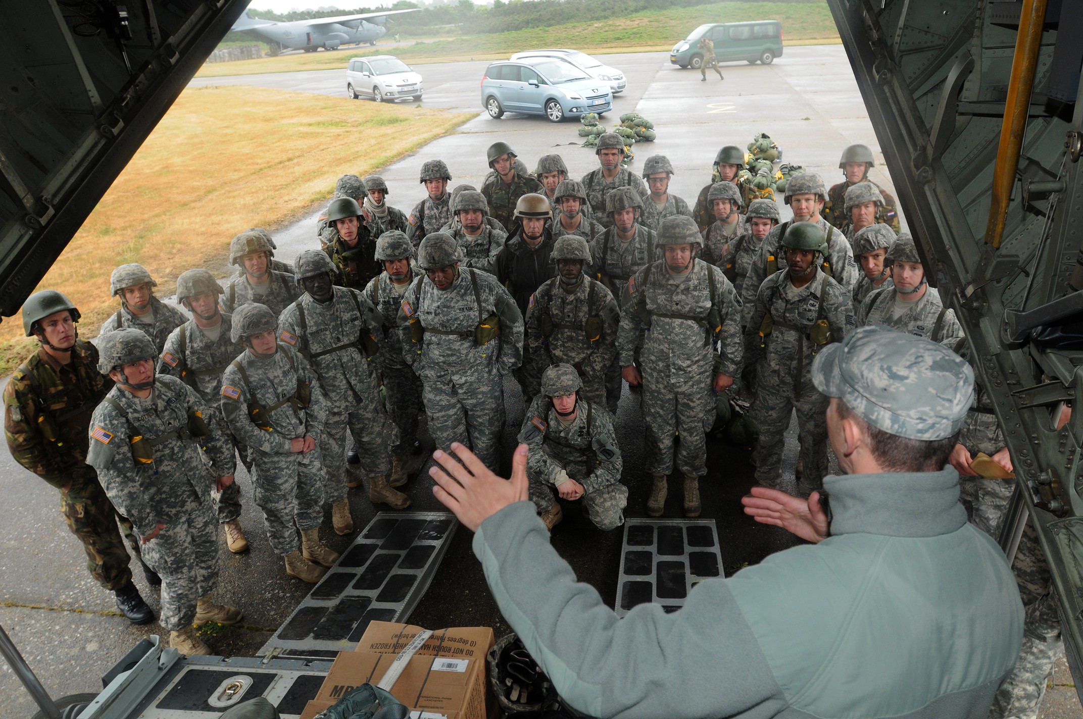 21st Tsc Soldiers Honor The 67th Anniversary Of Normandy Article