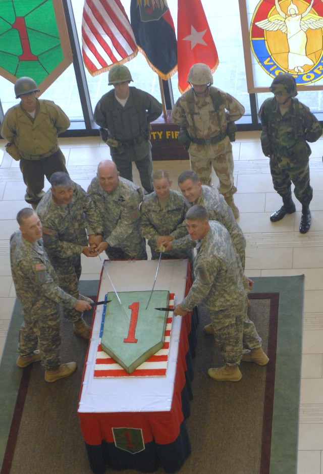 big-red-one-celebrates-94-years-of-continuous-service-article-the-united-states-army