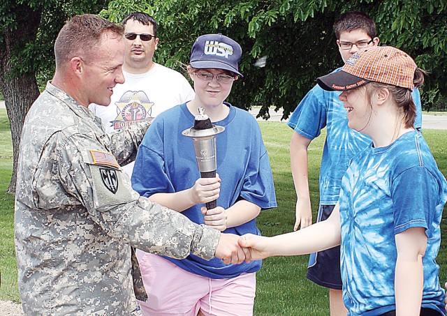 Fort Riley Soldiers, civilians run for a cause