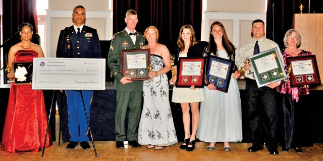 Volunteers honored as Baumholder stars