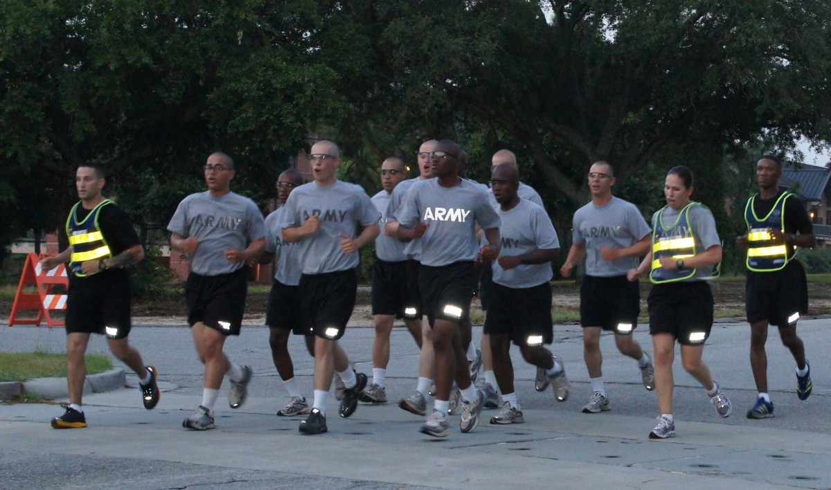 morning-pt-run-for-drill-sergeants-article-the-united-states-army