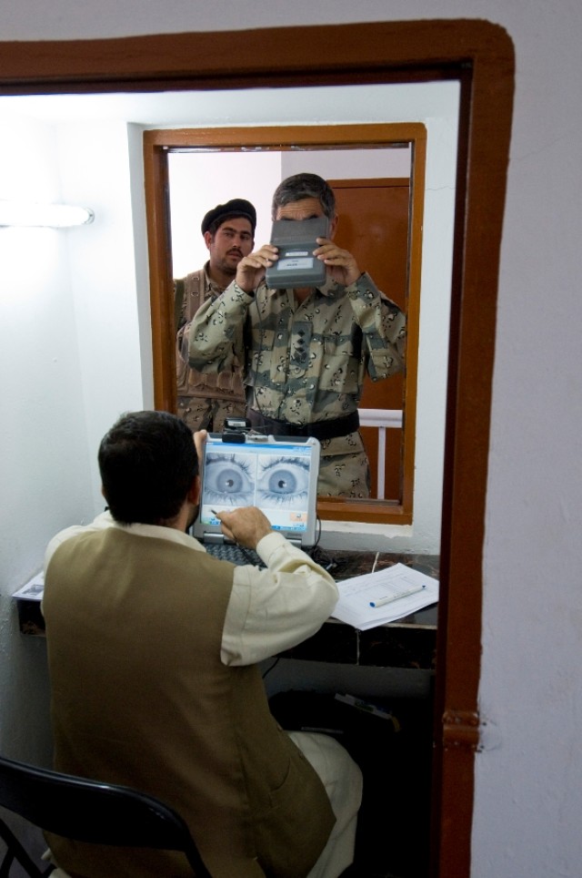 ISAF constructs new biometrics facility, improves security at Afghan border