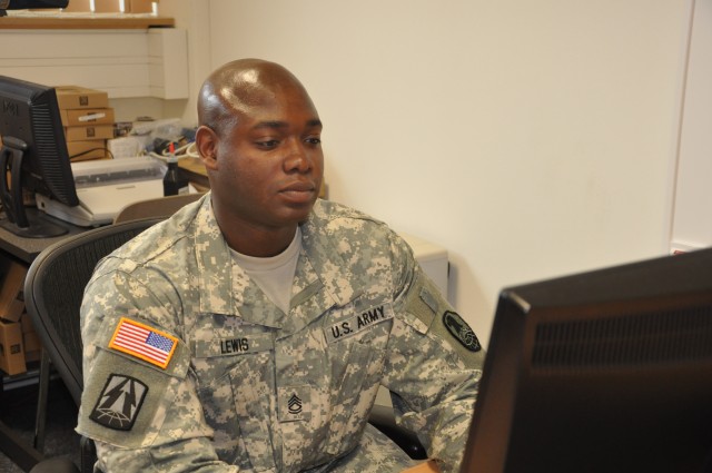 Soldier Spotlight: Getting to know Sgt. 1st Class Robert E. Lewis ...