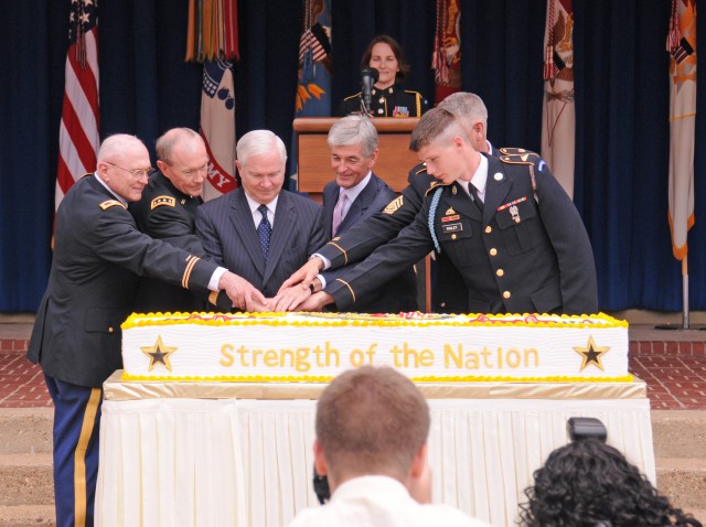 Army celebrates 236th birthday at Pentagon