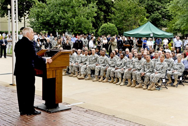 Gates speaks at Pentagon on Army's 236th Birthday