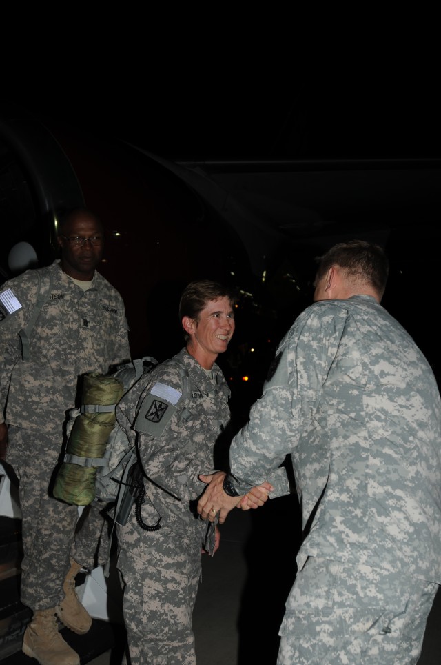 307th ESB take first steps back in U.S.