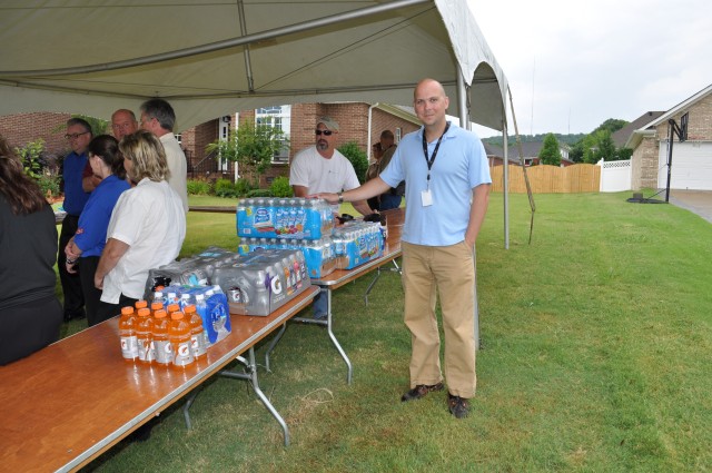 ACC and AMCOM personnel pull together to help disabled veteran