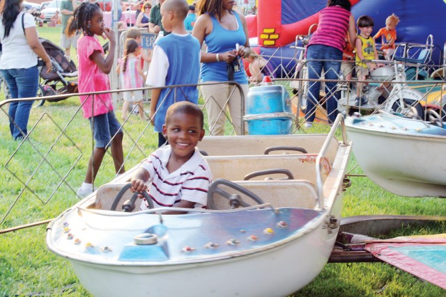 Fort Riley Families enjoy rides, games at Victory Carnival