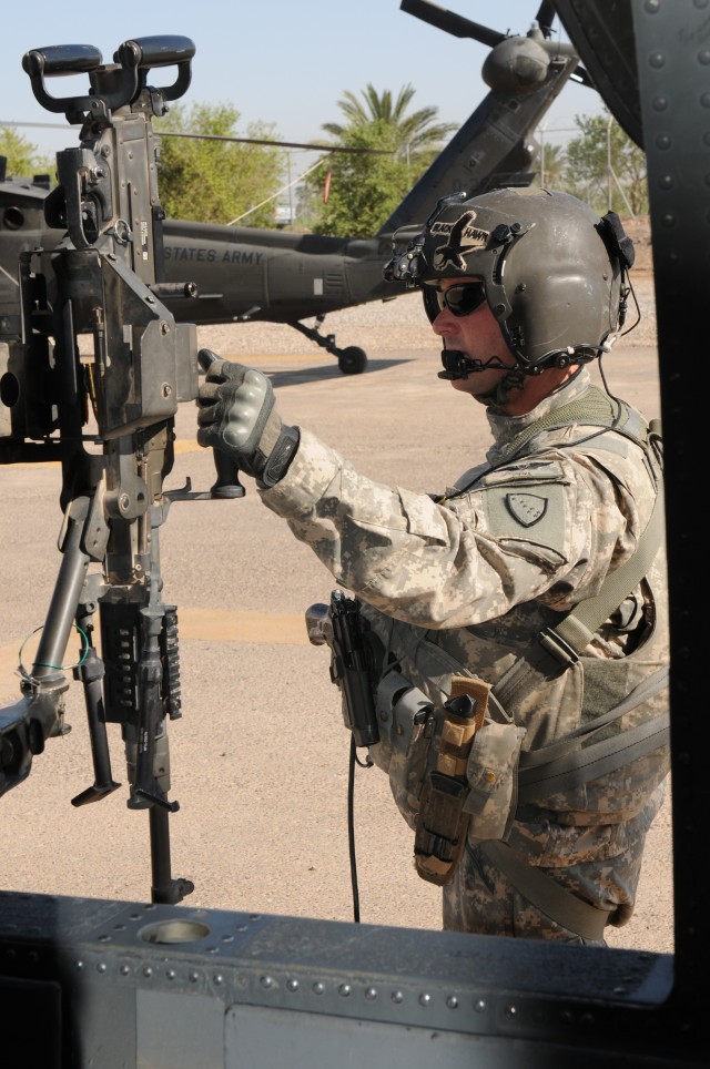 207th Aviation supports command group