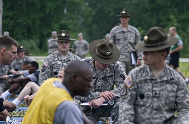 Soldiers compete for title of Army Reserve Best Warrior 