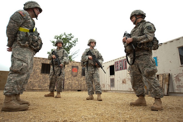 Soldiers put medical treatment skills to test at Army Reserve Best Warrior Competition