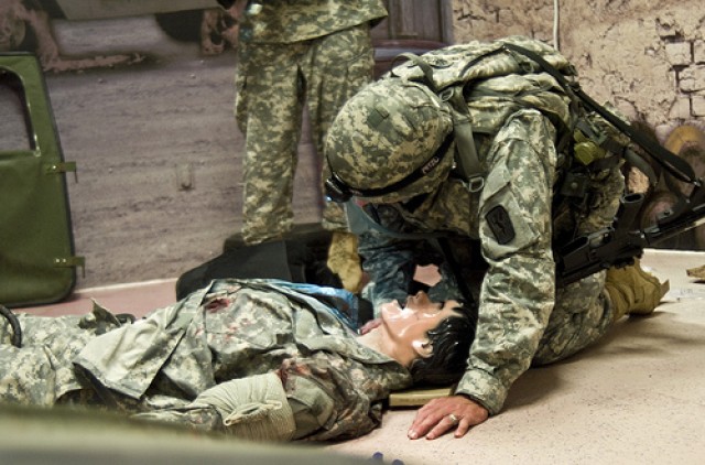 Soldiers put medical treatment skills to test at Army Reserve Best Warrior Competition