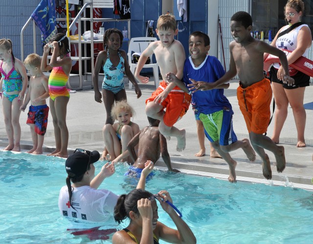 World's Largest Swimming Lesson 2